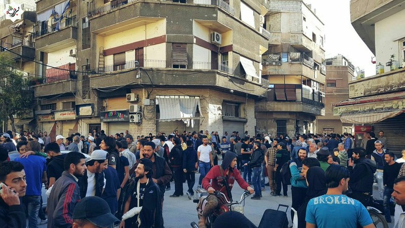 Hàng ngàn phiến quân Syria đầu hàng, di tản khỏi ngoại vi Damascus (video) ảnh 2 Hàng ngàn phiến quân Syria đầu hàng, di tản khỏi ngoại vi Damascus (video) ảnh 2