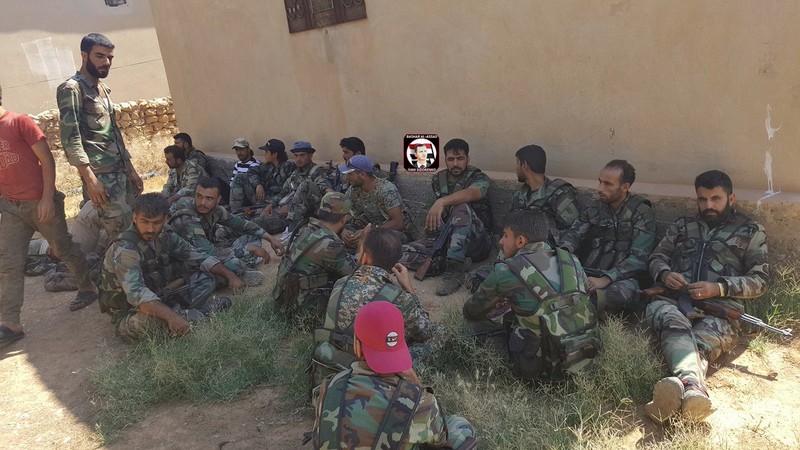 “Hổ Syria” chọc thủng chiến tuyến IS, áp sát Deir Ezzor chỉ 40 km ảnh 5 “Hổ Syria” chọc thủng chiến tuyến IS, áp sát Deir Ezzor chỉ 40 km ảnh 5