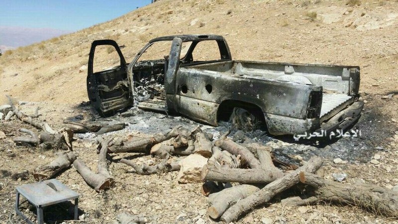 IS đầu hàng di tản về Deir Ezzor, trận chiến cuối cùng trên biên giới Syria (video) ảnh 1 IS đầu hàng di tản về Deir Ezzor, trận chiến cuối cùng trên biên giới Syria (video) ảnh 1