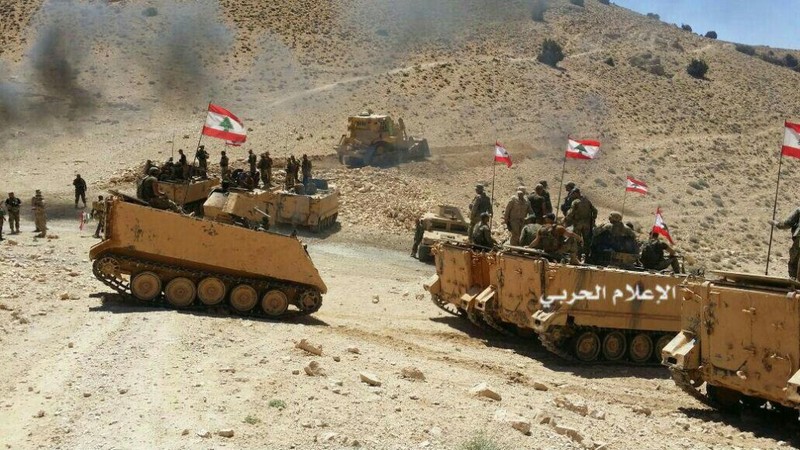 IS đầu hàng di tản về Deir Ezzor, trận chiến cuối cùng trên biên giới Syria (video) ảnh 3 IS đầu hàng di tản về Deir Ezzor, trận chiến cuối cùng trên biên giới Syria (video) ảnh 3