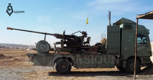 Chiến binh người Kurd tiến công về hướng đông sông Euphrates - ảnh truyền thông YPG