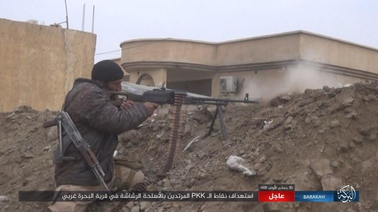 Mỹ lại không kích nhầm đồng minh, IS đánh người Kurd Syria điên đảo ảnh 7 Mỹ lại không kích nhầm đồng minh, IS đánh người Kurd Syria điên đảo ảnh 7