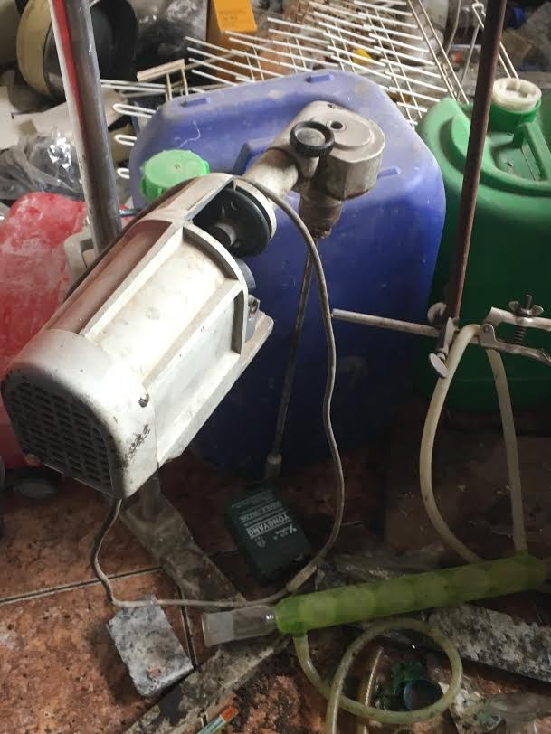 Chảo lửa Đông Ghouta: Quân thánh chiến Syria có cả nhà máy chế tạo tên lửa, sản xuất hóa phẩm  ảnh 9