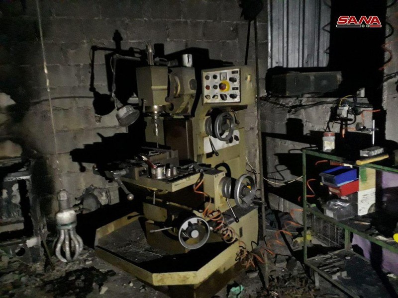Quân đội Syria chiếm giữ nhà máy vũ khí lớn của phe thánh chiến ở “pháo đài” Douma ảnh 3 Quân đội Syria chiếm giữ nhà máy vũ khí lớn của phe thánh chiến ở “pháo đài” Douma ảnh 3