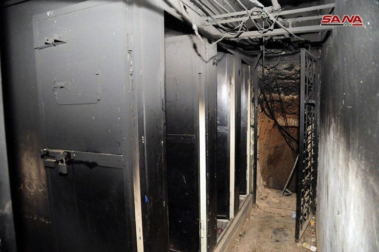 Kinh hoàng nhà tù khiến 5.000 người mất mạng của phe thánh chiến ở tử địa Douma, Syria ảnh 5 Kinh hoàng nhà tù khiến 5.000 người mất mạng của phe thánh chiến ở tử địa Douma, Syria ảnh 5
