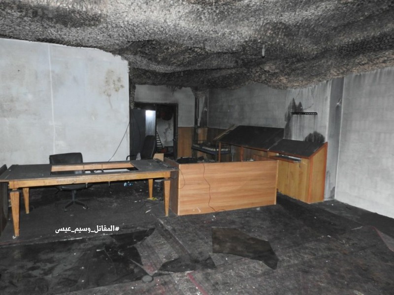 Báo cáo ảnh lớn: Jaish al-Islam HQ và Nhà tù ngầm bị quân đội Syria bắt giữ Trong Douma Báo cáo ảnh lớn: Jaish al-Islam HQ và Nhà tù ngầm bị quân đội Syria bắt giữ Trong Douma