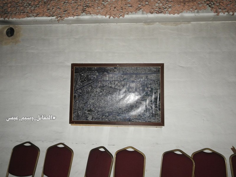 Báo cáo ảnh lớn: Jaish al-Islam HQ và Nhà tù ngầm bị quân đội Syria bắt giữ Trong Douma Báo cáo ảnh lớn: Jaish al-Islam HQ và Nhà tù ngầm bị quân đội Syria bắt giữ Trong Douma