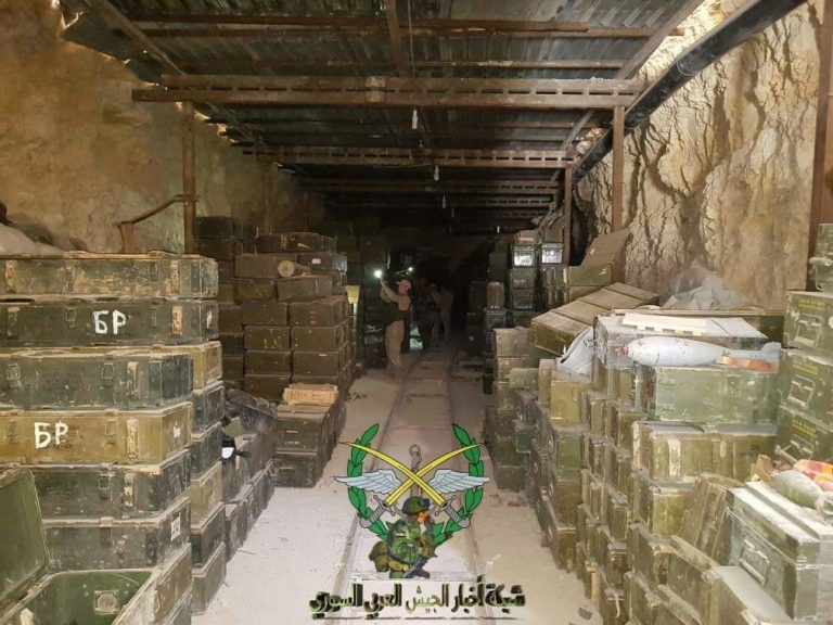 Bức hàng phe thánh chiến, quân đội Syria chiếm 37 xe tăng và 15 tên lửa đạn đạo ảnh 8 Bức hàng phe thánh chiến, quân đội Syria chiếm 37 xe tăng và 15 tên lửa đạn đạo ảnh 8