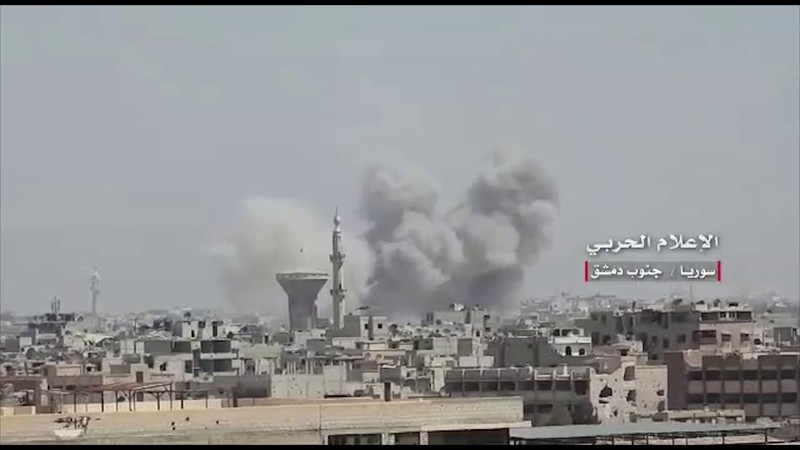 Quân đội Syria, chủ công là Vệ binh Cộng hòa tấn công quận Hajar Al-Aswad. Anh minh họa video SAMA