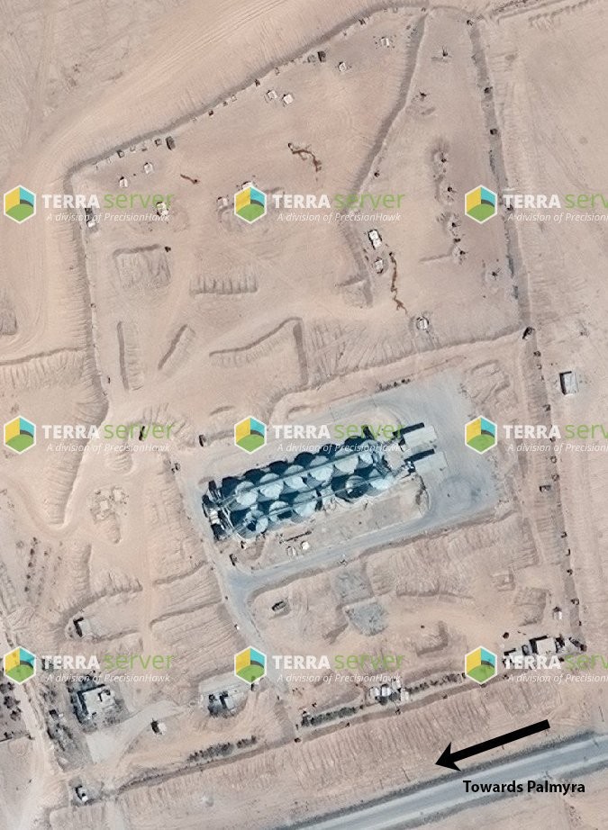 Khu kho hạt giống Tarmod, nơi diễn ra cuộc chiến giữa phân đội xạ thủ bắn tỉa Nga và các tay súng IS. Ảnh colonelcassad.livejournal.com Khu kho hạt giống Tarmod, nơi diễn ra cuộc chiến giữa phân đội xạ thủ bắn tỉa Nga và các tay súng IS. Ảnh colonelcassad.livejournal.com