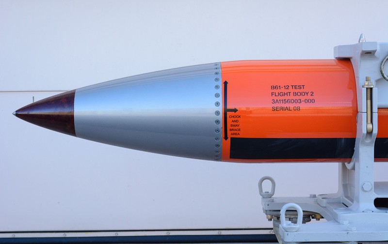 Bom hạt nhân có điều khiển B61 - 12. Ảnh Militarywatchmagazine