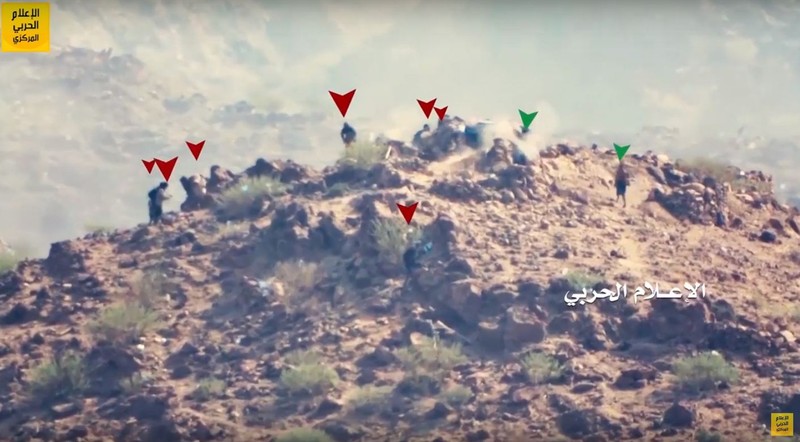 Bảy tay súng khủng bố Al-Qaeda chiến đấu với 2 chiến binh Houthi. Ảnh minh họa video Hezbollah