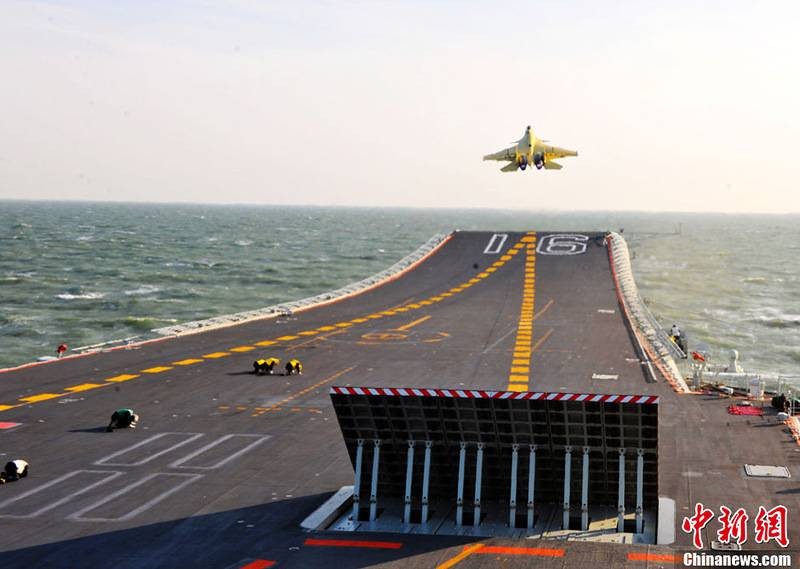 Máy bay không quân hải quân Trung Quốc xuất kích. Ảnh TopWar Máy bay không quân hải quân Trung Quốc xuất kích. Ảnh TopWar