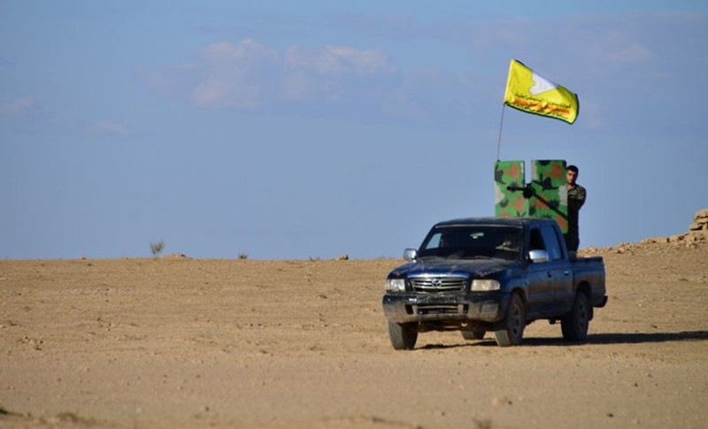 Chiến binh người Kurd trên vùng lãnh thổ Afrin, Aleppo