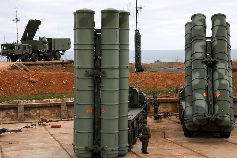 Hệ thống tên lửa phòng không S-400 trên chiến trường Syria. Ảnh minh họa Rusian Gazeta