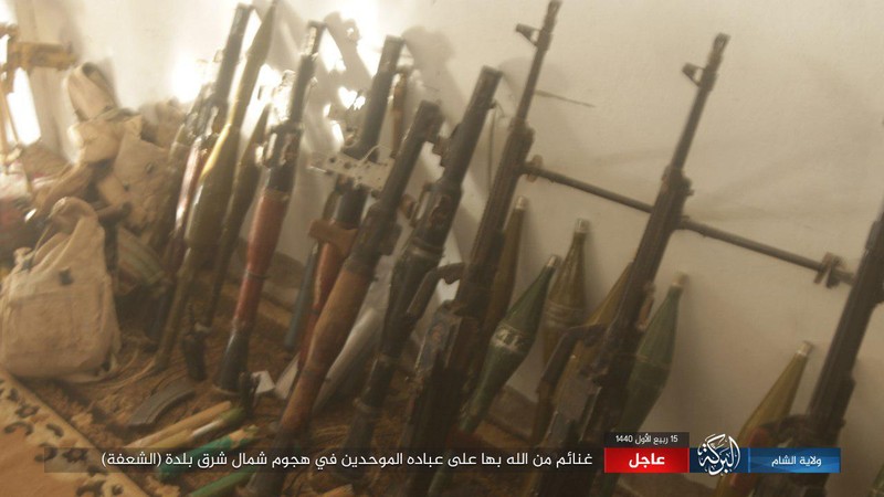 Cuộc tập kích thành công của IS vào chiến tuyến của Lực lượng Dân chủ Syria ở Deir Ezzor. Ảnh minh họa trang Amaq của IS