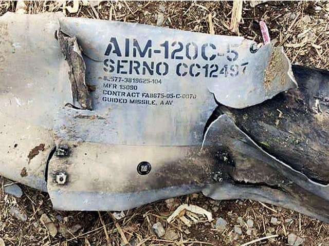 Truyền thông Ấn Độ công bố bức ảnh tên lửa không đối không tầm xa AIM-120C-5, khẳng định F-16 Pakistan có tham chiến trên không phận Kashmir.