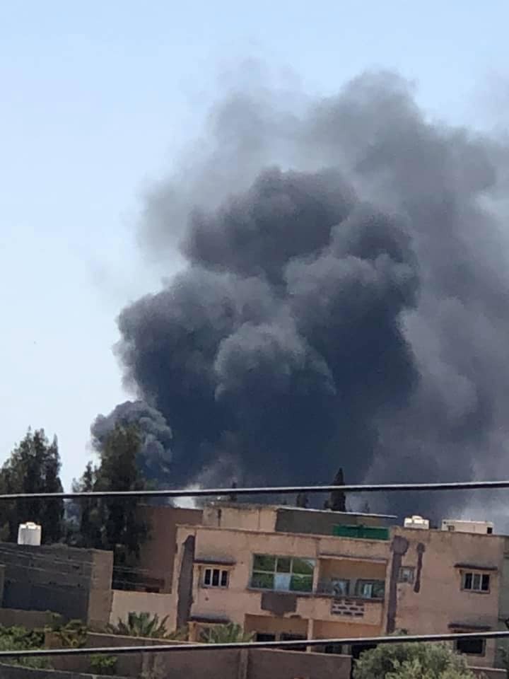 Lực lượng không quân đồng minh LNA không kích Tripoli. Ảnh phóng viên tự do Mohamed Mansour