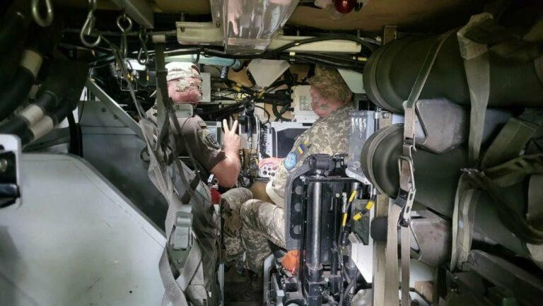 Xe phòng không tầm ngắn Stormer HVM do Anh sản xuất trên chiến trường Ukraine. Ảnh mil.im.ua