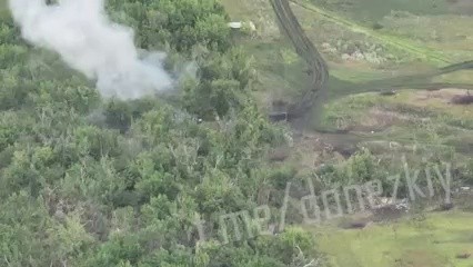 Pháo binh Nga đánh phá ác liệt tuyến phòng ngự quân đội Ukraina.