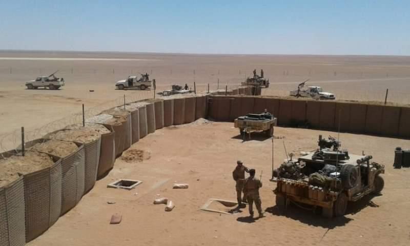Nhóm thánh chiến MaT do Mỹ hậu thuẫn chuẩn bị một hoạt động quân sự từ căn cứ al-Tanf trên vùng sa mạc Syria. Ảnh Al-Masdar News