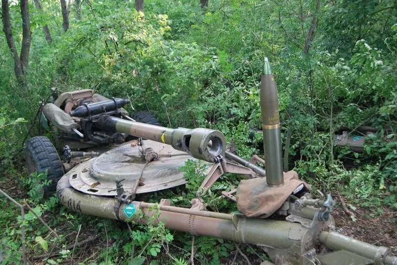 Lựu pháo L119 của quân đội Ukraine với đạn tiêu chuẩn. 2022. Ukraina. Ảnh: ArmyInform