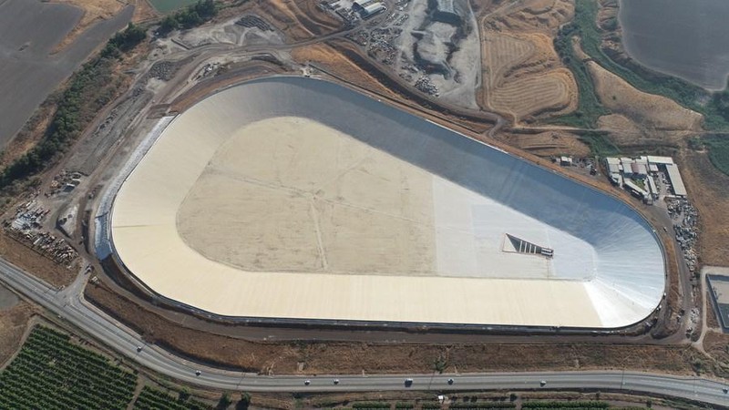 Không ảnh của hồ chứa mới được xây dựng ở phía dưới của nhà máy điện tích trữ bơm Kokhav Hayarden ở Beit She&apos;an, Israel, ngày 30/9/2022. / Tân Hoa xã