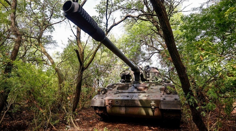 Panzerhaubitze 2000 (PzH 2000) ACS của quân đội Ukraine. Mùa hè 2022. Ukraina. Ảnh Radio Svoboda Panzerhaubitze 2000 (PzH 2000) ACS của quân đội Ukraine. Mùa hè 2022. Ukraina. Ảnh Radio Svoboda