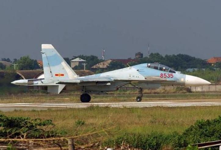 Máy bay chiến đấu Su-30MK2V của không quân Việt Nam. Ảnh: Sina. Máy bay chiến đấu Su-30MK2V của không quân Việt Nam. Ảnh: Sina.