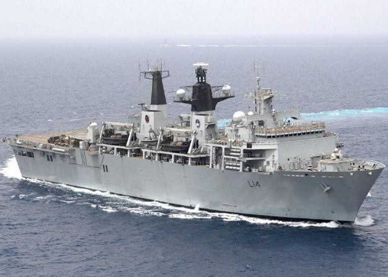 Tàu đổ bộ HMS Albion của hải quân hoàng gia Anh. Ảnh: The Independent. Tàu đổ bộ HMS Albion của hải quân hoàng gia Anh. Ảnh: The Independent.