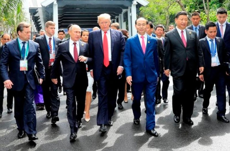 Chủ tịch nước Trần Đại Quang và nhà lãnh đạo các nước tại APEC 2017 ở Việt Nam. Chủ tịch nước Trần Đại Quang và nhà lãnh đạo các nước tại APEC 2017 ở Việt Nam.