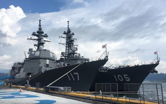 Biên đội tàu chiến Lực lượng phòng vệ biển Nhật Bản thăm Philippines. Ảnh: ABS-CBN News.