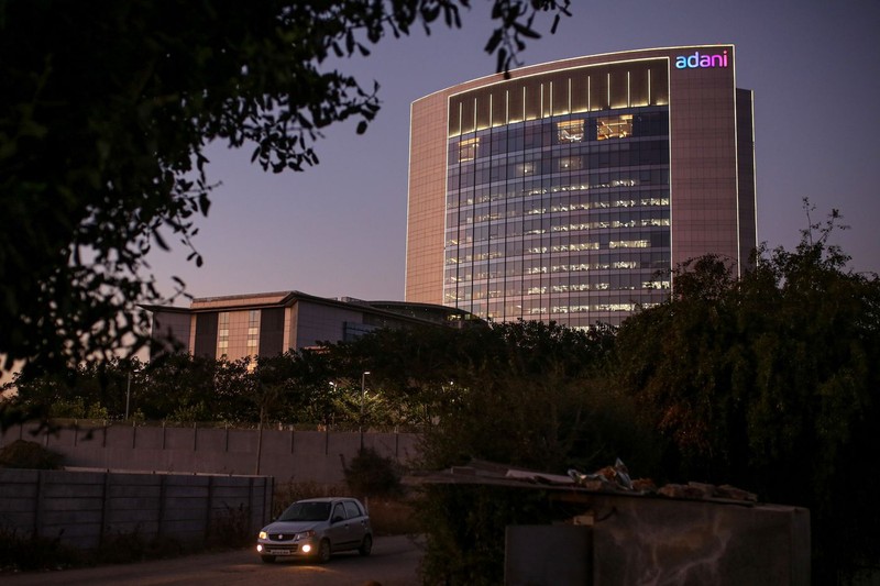Trụ sở của Tập đoàn Adani ở Ahmedabad (Nguồn: Bloomberg) Trụ sở của Tập đoàn Adani ở Ahmedabad (Nguồn: Bloomberg)