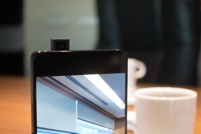 [MWC 2018] Vivo giới thiệu concept 'Apex', cảm biến vân tay nửa màn hình và camera selfie thu gọn - Ảnh 2