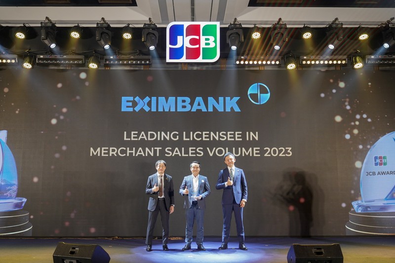Eximbank khẳng định bước tiến mạnh mẽ và bền vững trong việc phát triển các sản phẩm thẻ Hinh eximbannk.jpg
