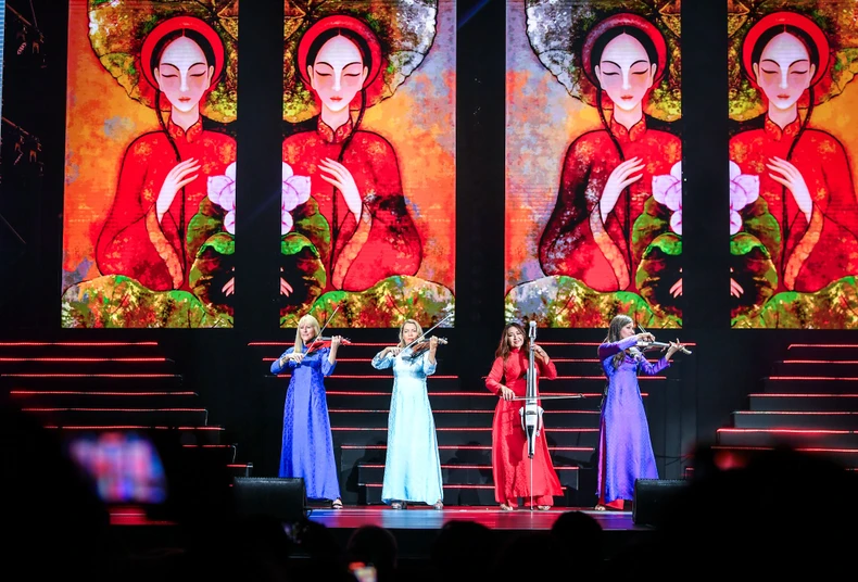 Bond Live In Vietnam đã làm lay động trái tim hàng ngàn khán giả Việt Nam BOND IN VIETNAM.NAMABANK.1.png