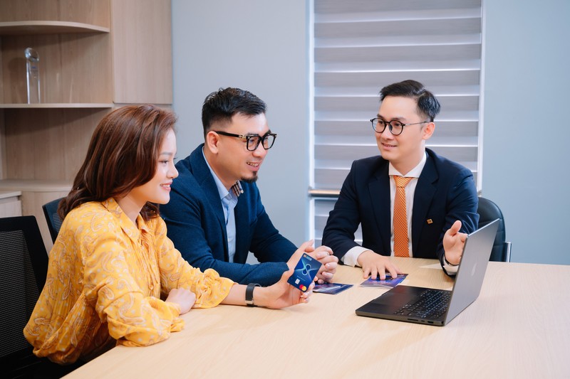 SHB triển khai ưu đãi hấp dẫn dành cho khách hàng doanh nghiệp khi mở thẻ tín dụng SHB Mastercard Business Platinum Ảnh 3.jpg
