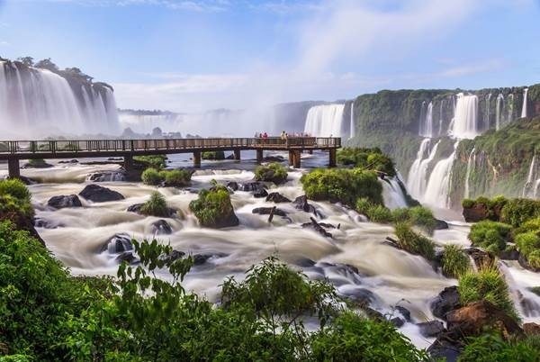 Kì quan Iguazú tại Arghentina - Một trong 7 Flagship của Gran Meliá Hotels & Resorts. Kì quan Iguazú tại Arghentina - Một trong 7 Flagship của Gran Meliá Hotels & Resorts.