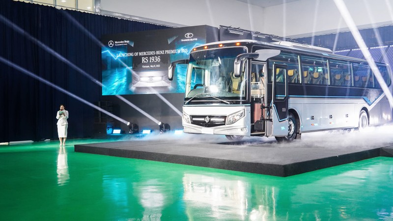 Sản phẩm xe bus cao cấp Mercedes-Benz RS 1936 xuất khẩu sang thị trường Thái Lan Sản phẩm xe bus cao cấp Mercedes-Benz RS 1936 xuất khẩu sang thị trường Thái Lan