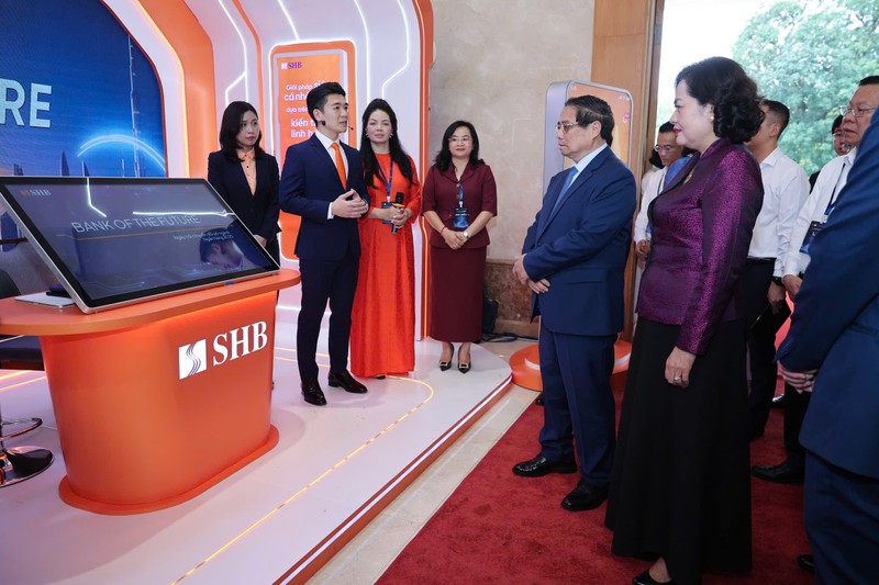 Phó Chủ tịch HĐQT SHB Đỗ Quang Vinh trình bày giải pháp thanh toán tích hợp trước Thủ tướng và lãnh đạo Nhà nước Ảnh 1 (1).jpg