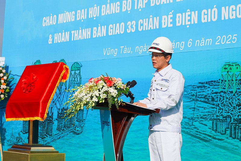 Đồng chí Trần Hồ Bắc – Tổng Giám đốc PTSC: Đây là dự án có ý nghĩa đặc biệt quan trọng, lần đầu tiên một doanh nghiệp Việt Nam thắng thầu và chế tạo chân đế điện gió quy mô lớn để xuất khẩu ra thế giới Anh 1 (6).JPG