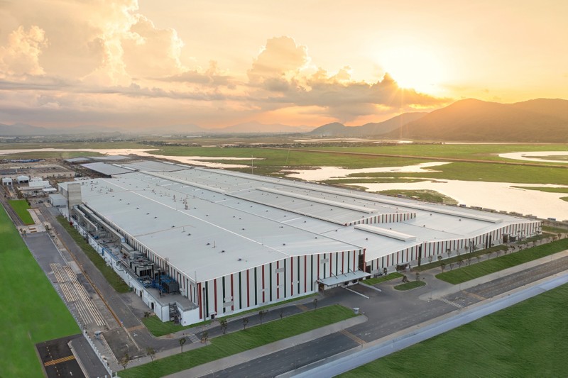 Nhà máy sản xuất ô tô điện VinFast Hà Tĩnh tại Khu Kinh tế Vũng Áng, đi vào hoạt động sau chưa đầy 7 tháng khởi động dự án, với quy mô 360.000 m2, công suất 200.000 xe/năm Ảnh 5.jpg