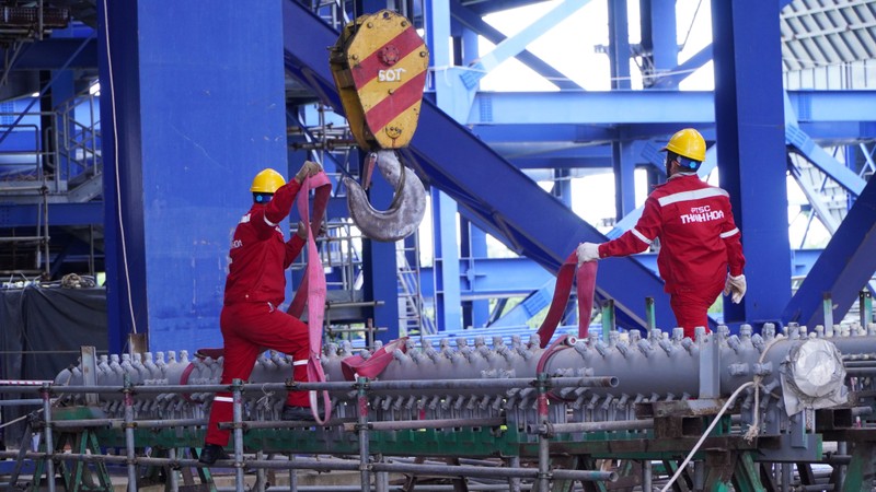 Tâm điểm hiện nay trên công trường Dự án Long Phú 1 là công tác thi công lắp đặt thiết bị Lò hơi của cả 2 Tổ máy 1 và 2 A01.JPG