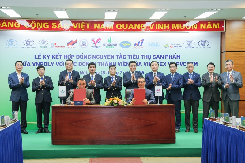 VNPOLY ký kết hợp tác PVCHEM A8 (1).jpg
