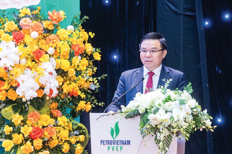 Đồng chí Lê Mạnh Hùng – Bí thư Đảng ủy, Chủ tịch HĐTV Petrovietnam phát biểu chỉ đạo tại Đại hội Đại biểu Đảng bộ PVEP lần thứ IV, nhiệm kỳ 2025-2030 – Đại hội điểm của Đảng bộ Petrovietnam A1.jpg