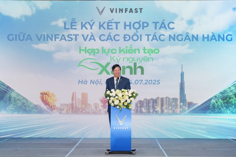 Ông Lê Khắc Hiệp, Phó Chủ tịch Tập đoàn Vingroup phát biểu tại lễ ký kết hợp tác A1 (3).jpeg