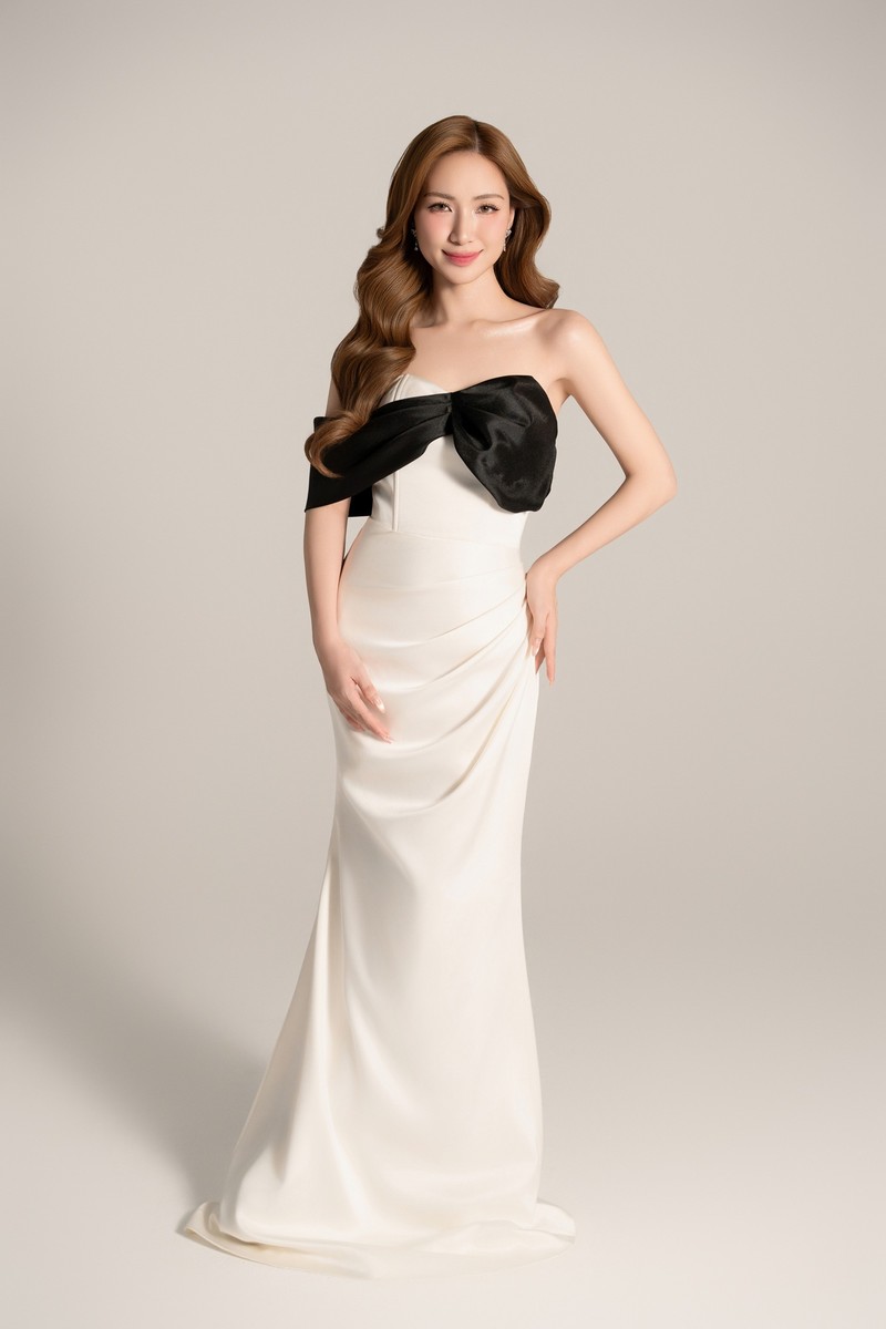 Hòa Minzy là minh chứng cho hành trình tự làm mới mình, tôn vinh văn hóa dân tộc qua âm nhạc. Ảnh: NSCC 7.jpeg