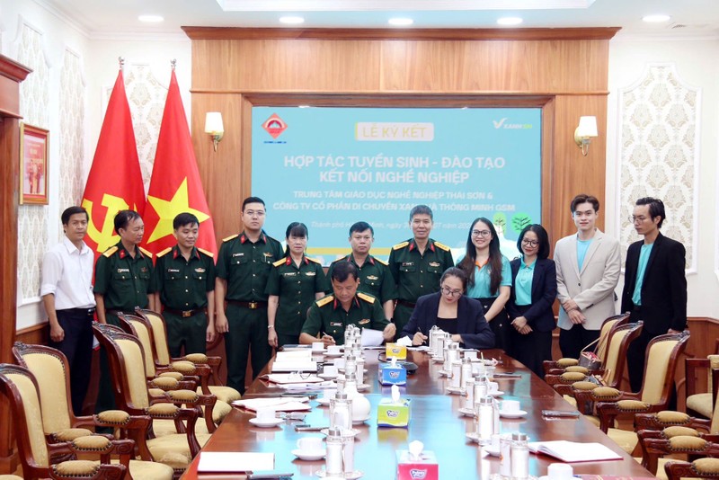 GSM hợp tác Trung tâm Thái Sơn nhằm đào tạo và tuyển dụng lực lượng bộ đội xuất ngũ trở thành tài xế chính quy của Xanh SM Anh 1 (12).jpg