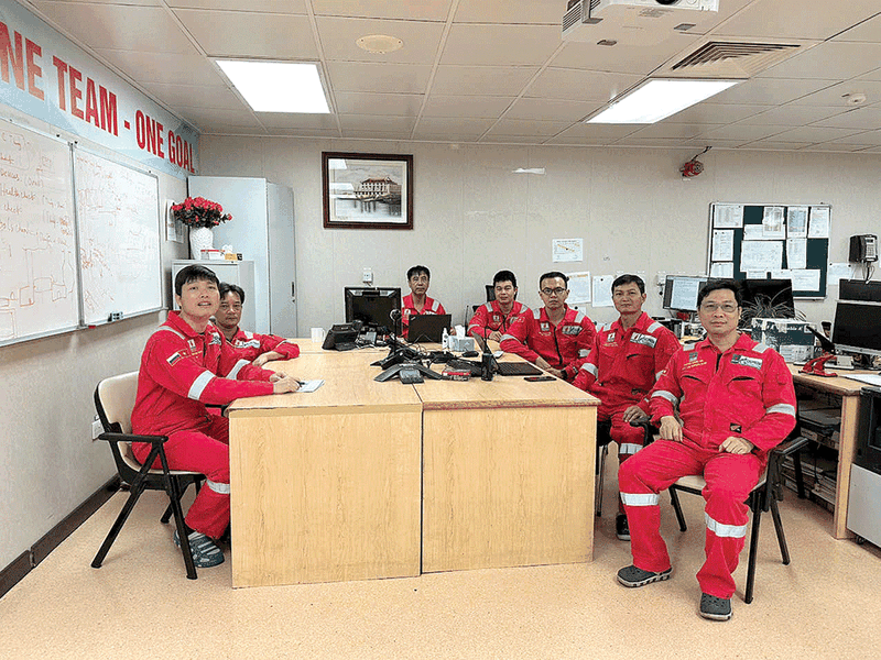 Đảng viên trên giàn Hải Thạch học tập Nghị quyết của Trung ương theo hình thức trực tuyến Anh 2 (1).png