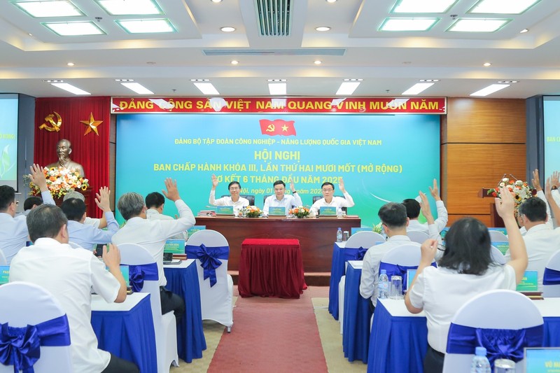 Hội nghị Ban chấp hành Đảng bộ Petrovietnam Anh 3 (9).jpg